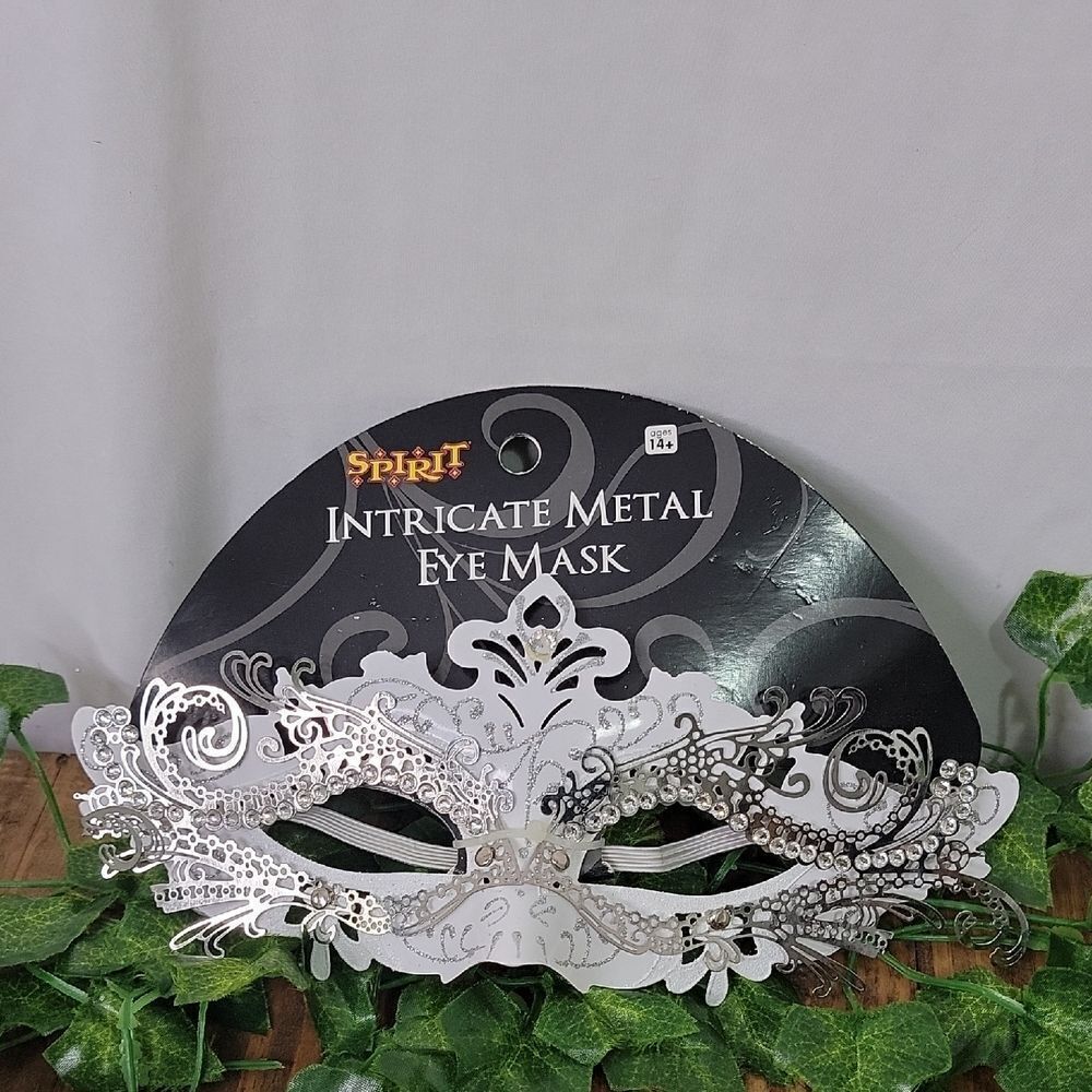 Spirit White Metal Eye Mask